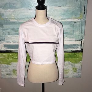 Long sleeve crop top